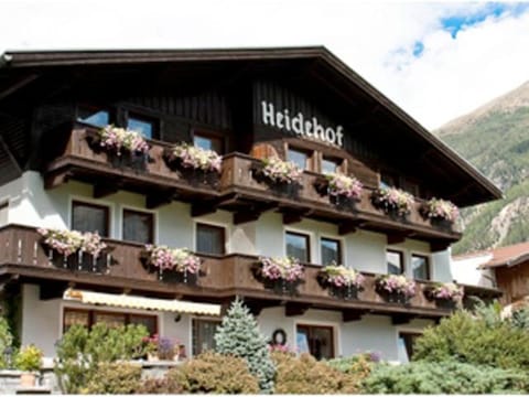 Facade/entrance, Summer