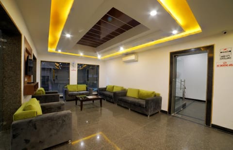 HOTEL PERIDOT Near IGI Delhi Airport Hotel in New Delhi