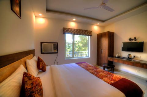 HOTEL PERIDOT Near IGI Delhi Airport Hotel in New Delhi