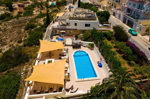 D View 4 You Chalet in Malta