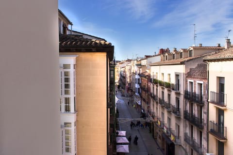 Hostal La Numantina Alojamiento y desayuno in Logrono