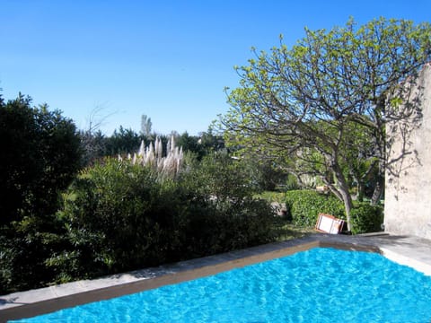 Charming holiday home with private pool House in Cavaillon