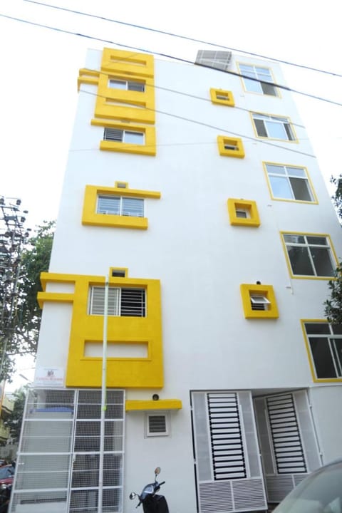 Dunhill Premium Service Apartment Condo in Bengaluru
