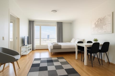 City Home Finland Tampella - City View, Own SAUNA, One Bedroom, Furnished Balcony and Great Location Apartment in Finland