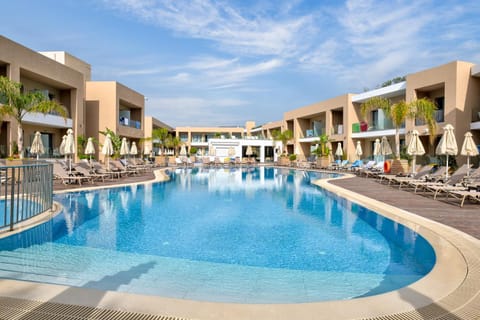 Property building, Pool view, Swimming pool