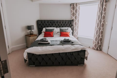 Cavendish House with Secure, Allocated Parking, 2 mins walk from Windsor Castle Eigentumswohnung in Windsor