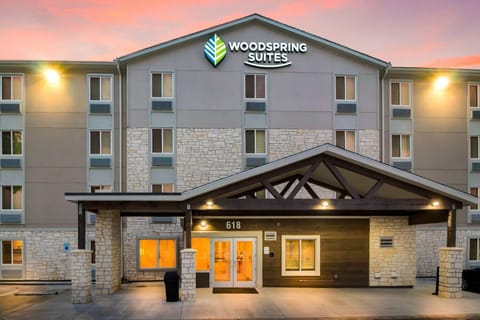 WoodSpring Suites Lake Jackson Hotel in Lake Jackson
