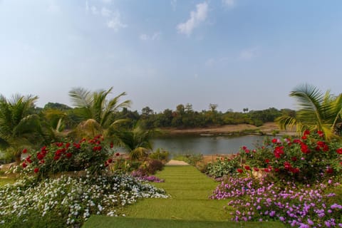 StayVista at Shubmann Villa with Pvt Pool & River View Villa in Maharashtra