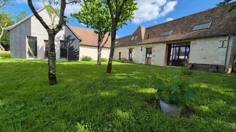 Property building, Garden view