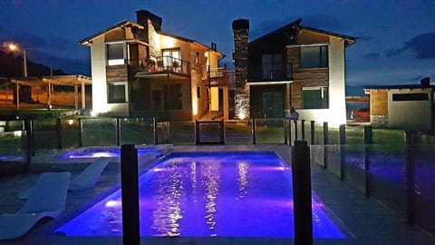 Property building, Spring, On site, Swimming pool, Sunset