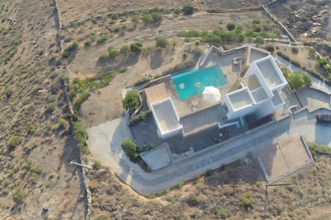 Property building, Bird's eye view, Swimming pool