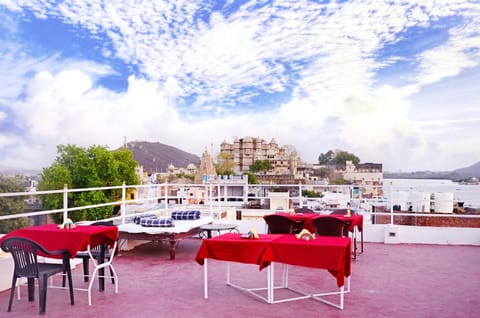 The Lake View Hotel- On Lake Pichola Hotel in Udaipur