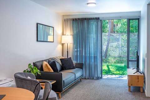 Living room, Garden view