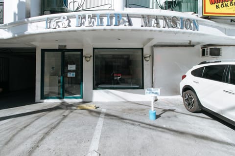 Facade/entrance, Parking