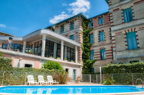 Résidence de Tourisme Vacances Bleues Villa Regina Apartment hotel in Arcachon