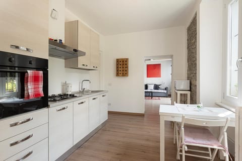 Kitchen or kitchenette, oven