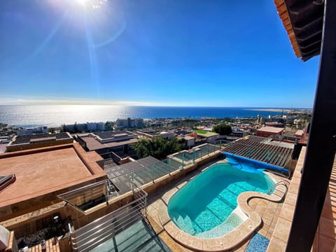 Luxury 5 star Villa Violetta with amazing sea view, jacuzzi and heated pool Chalet in Maspalomas