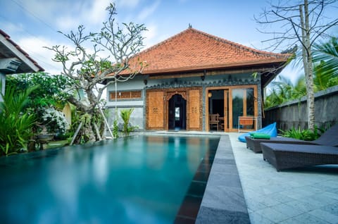 BBQ facilities, Garden, Pool view, Swimming pool