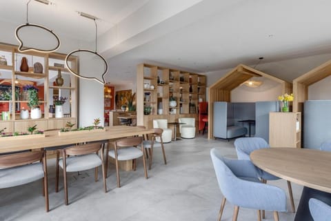 Communal lounge/ TV room, Lounge or bar, Seating area