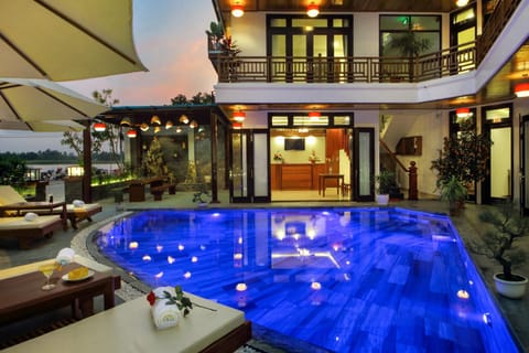 Threeway Riverside Villa Hotel in Hoi An
