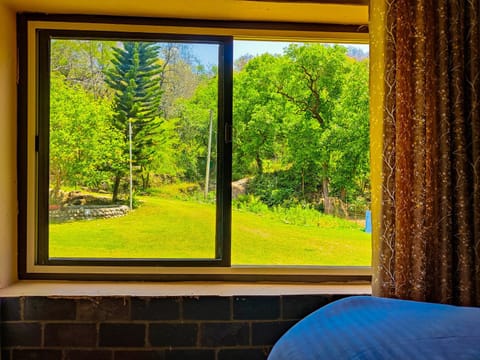 Bedroom, Garden view