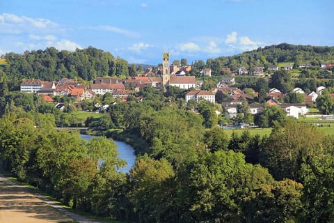 Nearby landmark, Neighbourhood, Natural landscape, Canoeing, Hiking, City view