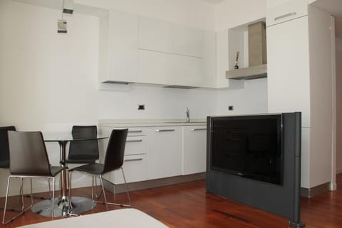 Kitchen or kitchenette, Living room, Dining area