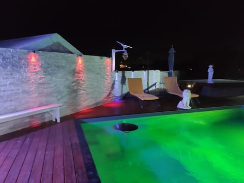 ZANNANNA F1 de charme tout équipé Le Moule avec piscine Apartamento in Guadeloupe