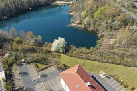 Bird's eye view, Lake view