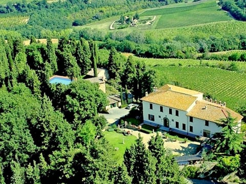Cosy holiday home in Tuscany with shared swimming pool Casa in San Casciano Val Pesa