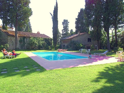 Cosy holiday home in Tuscany with shared swimming pool Maison in San Casciano Val Pesa