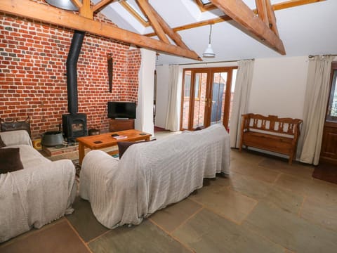 Honey Buzzard Barn House in North Norfolk District