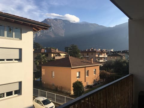 Balcony/Terrace, Mountain view