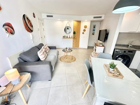 Candy Pop - Pool, 2 Terraces,Desk and high speed internet Apartment in Corralejo