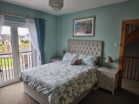 Millstone House family friendly holiday let Portstewart with EV point House in Portstewart