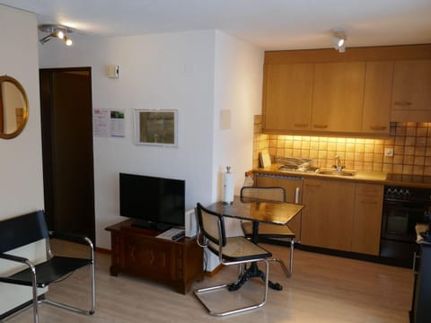 Apartment Chalet Sunneblick by Interhome Apartamento in Grindelwald