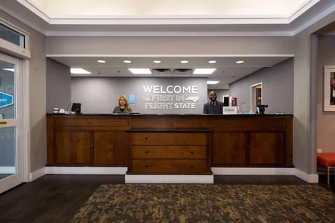 Hampton Inn & Suites Raleigh/Cary I-40 (PNC Arena) Hotel in Cedar Fork