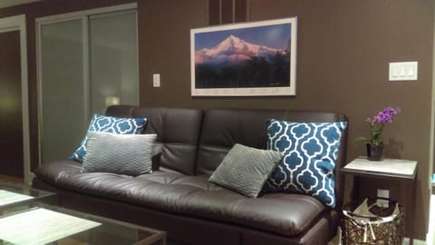 Boutique Style Apartment in the heart of SE Apartment in Portland