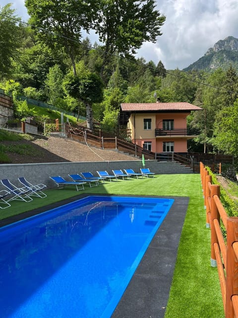Property building, Swimming pool