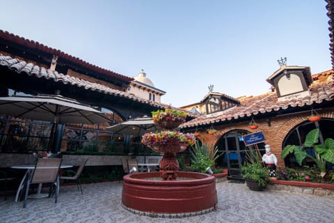 Inner courtyard view