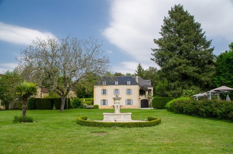 Facade/entrance, Garden