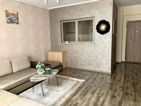 Studio 52 Apartment in Constanta