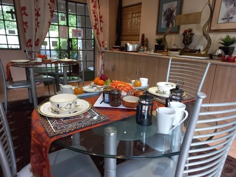 Dining area, Breakfast