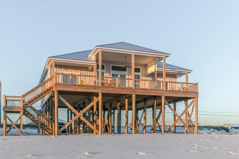 Waves of Grace House in Dauphin Island