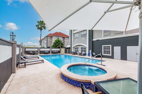 La Quinta Inn & Suites by Wyndham Pharr RGV Medical Center Hotel in Pharr