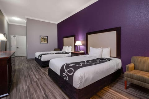 La Quinta Inn & Suites by Wyndham Loveland Estes Park Hotel in Loveland