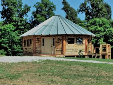 The Highlander - Rustic Mountain Yurt House in West Virginia