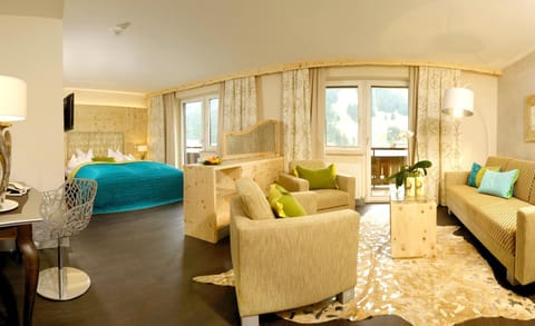 Living room, Bedroom