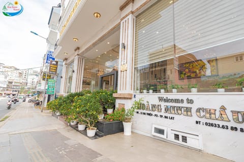 Hoang Minh Chau Ba Trieu Hotel Hôtel in Dalat