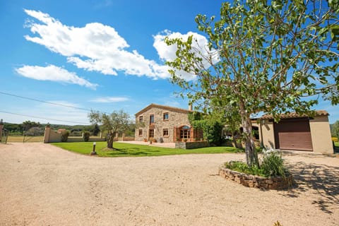 Property building, Natural landscape, Garden